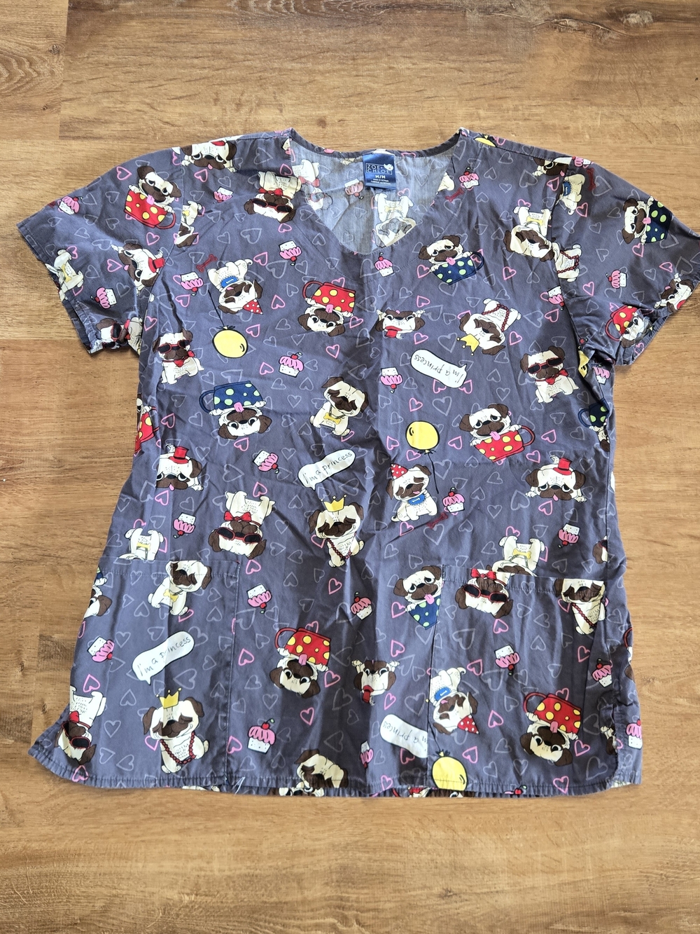 Zoe+Chloe Gray Women's Pug Print V-Neck Scrub Top Medium